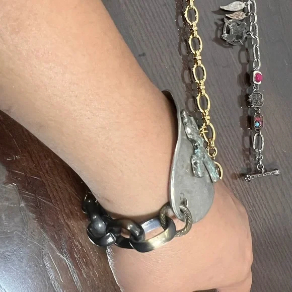 JUICY COUTURE, LUCKY BRAND & a Boutique bracelet. Lot of 3 all in good condition - Picture 3 of 16